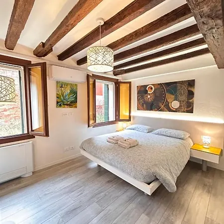 Cà Dei Santi- Biennale