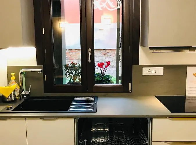 Ca Dei Santi- Biennale アパート