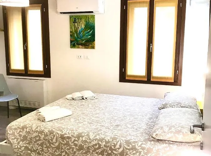 Ca Dei Santi- Biennale アパート